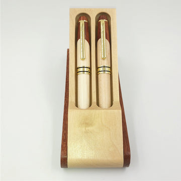 Ensemble de trois stylos en bois